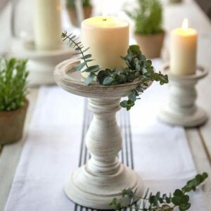 WHITE CENTERPIECE